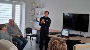 Spotkanie policjantek z seniorami w Wawrowie