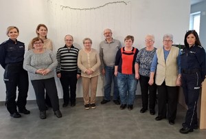 Spotkanie policjantek z seniorami w Wawrowie
