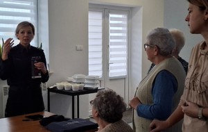 Spotkanie policjantek z seniorami w Wawrowie