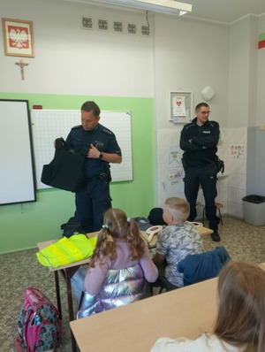 Spotkanie dzielnicowych z uczniami