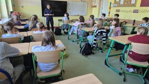 spotkanie policjantek z uczniami