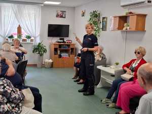 STOP włamaniom do domów - spotkanie policjantek z seniorami