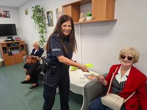 STOP włamaniom do domów - spotkanie policjantek z seniorami