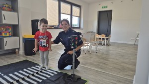 spotkanie funkcjonariuszy z dziećmi