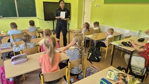 spotkanie policjantek z uczniami