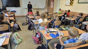 spotkanie policjantek z uczniami