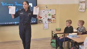 Policjanci z wizytą w szkole i przedszkolu w Iłowie-Osadzie