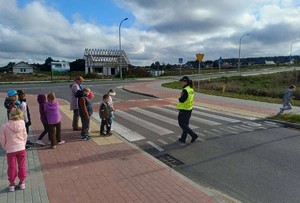 bezpieczna droga do szkoły z dzielnicowymi