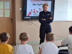policjantki z wizytą w szkole w Turzy Wielkiej