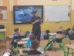 Spotkania policjantów w szkołach w ramach Bezpiecznej drogi do szkoły