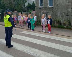 Bezpieczna droga do szkoły z dzielnicowymi z Rybna