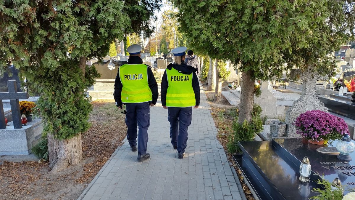 Policja przygotowuje się do zabezpieczenia okresu Wszystkich Świętych